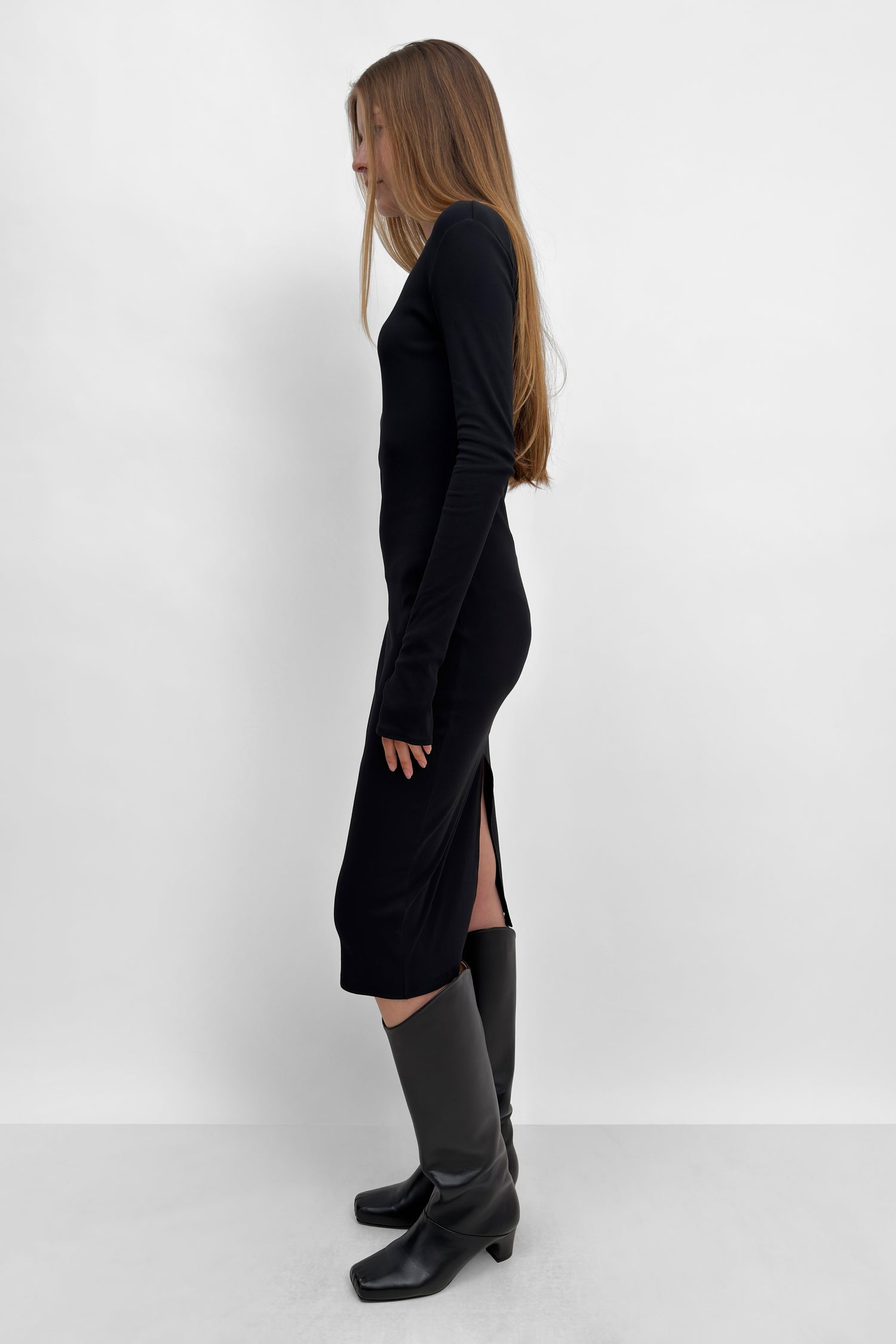 The Karlai long sleeve dance top
